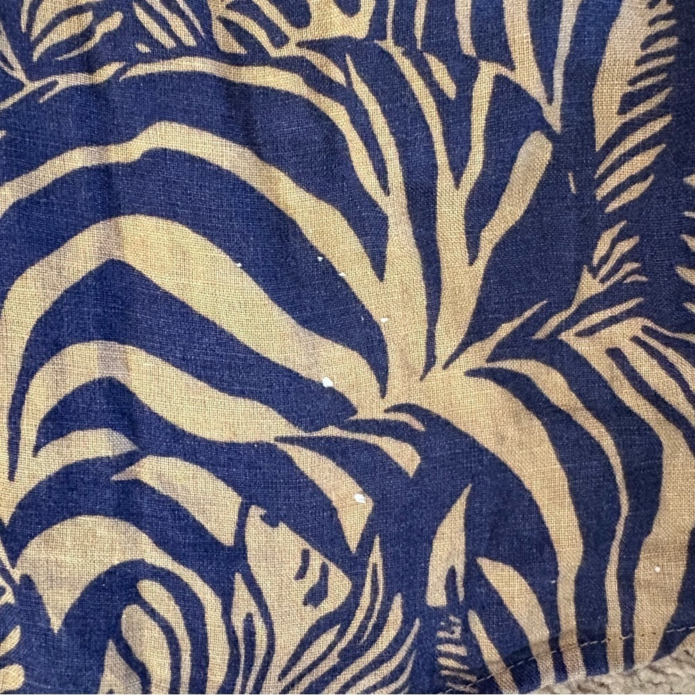 Banana Republic 100% Linen Zebra Print Women's Top - Navy and Tan Size Large - Picture 5 of 7